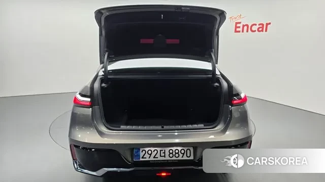 BMW 7 Series (G70) id 3518103 из Кореи 11