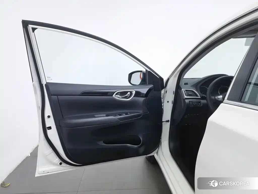 Nissan Sylphy id 4628963 из Китая 11