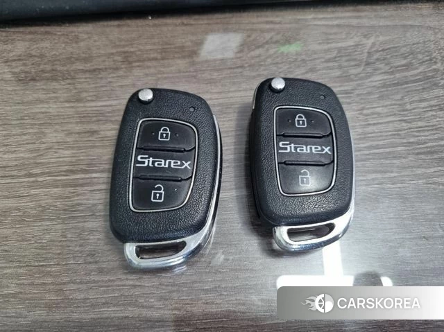 Hyundai The New Grand Starex id 3824933 из Кореи 11