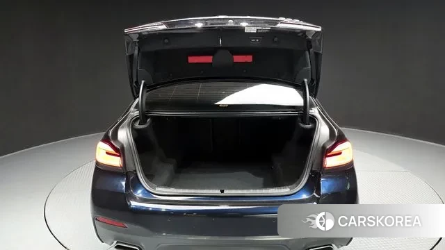 BMW 5 Series (G30) id 3366843 из Кореи 11