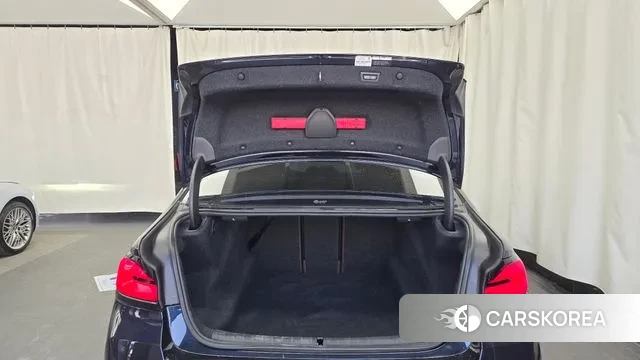 BMW 5 Series (G30) id 3778184 из Кореи 11