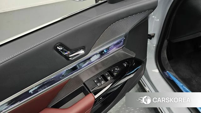 BMW 7 Series (G70) id 4301904 из Кореи 11