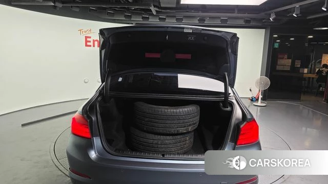BMW 5 Series (G30) id 4530982 из Кореи 11