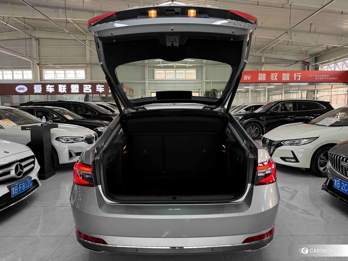 Skoda Superb id 4649295 из Китая 11