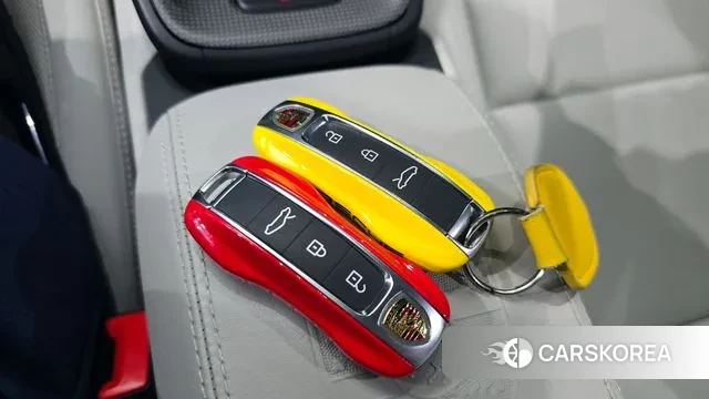 Porsche 911(992) id 3168856 из Кореи 11