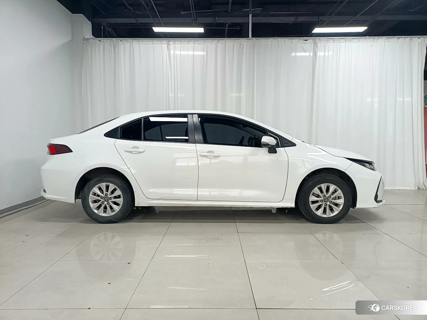 Toyota Corolla id 4426539 из Китая 11