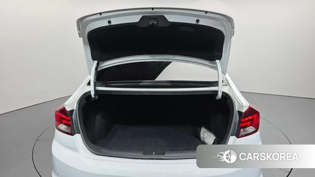 Hyundai The New Avante AD id 4384712 из Кореи 11
