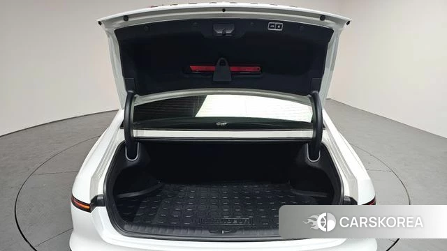 Hyundai Grandeur (GN7) id 3838920 из Кореи 11