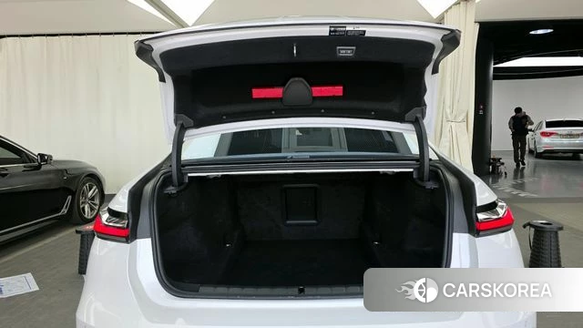 BMW 7 Series (G70) id 3921615 из Кореи 11