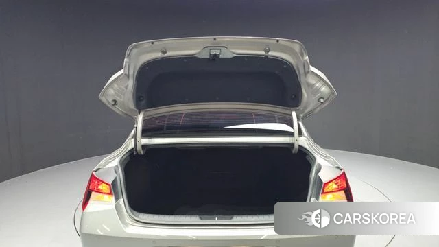 Hyundai Avante Hybrid (CN7) id 4179810 из Кореи 11