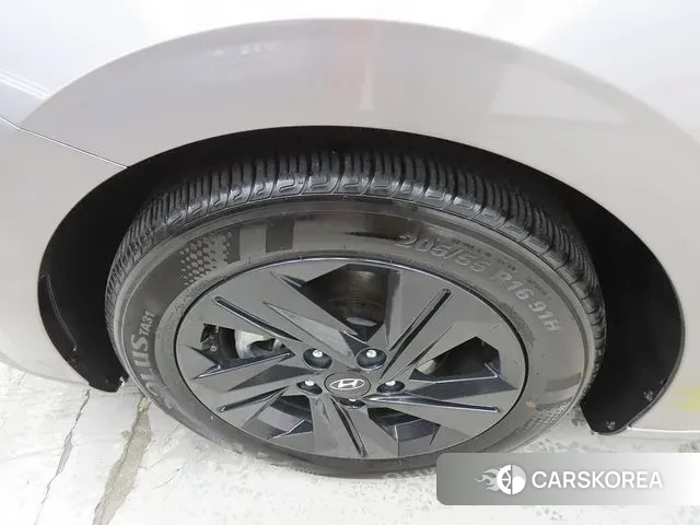 Hyundai Avante Hybrid (CN7) id 3606579 из Кореи 11