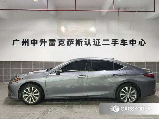 Lexus ES id 4321079 из Китая 11
