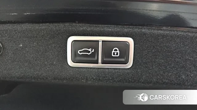 Hyundai Grandeur (GN7) id 3042950 из Кореи 11