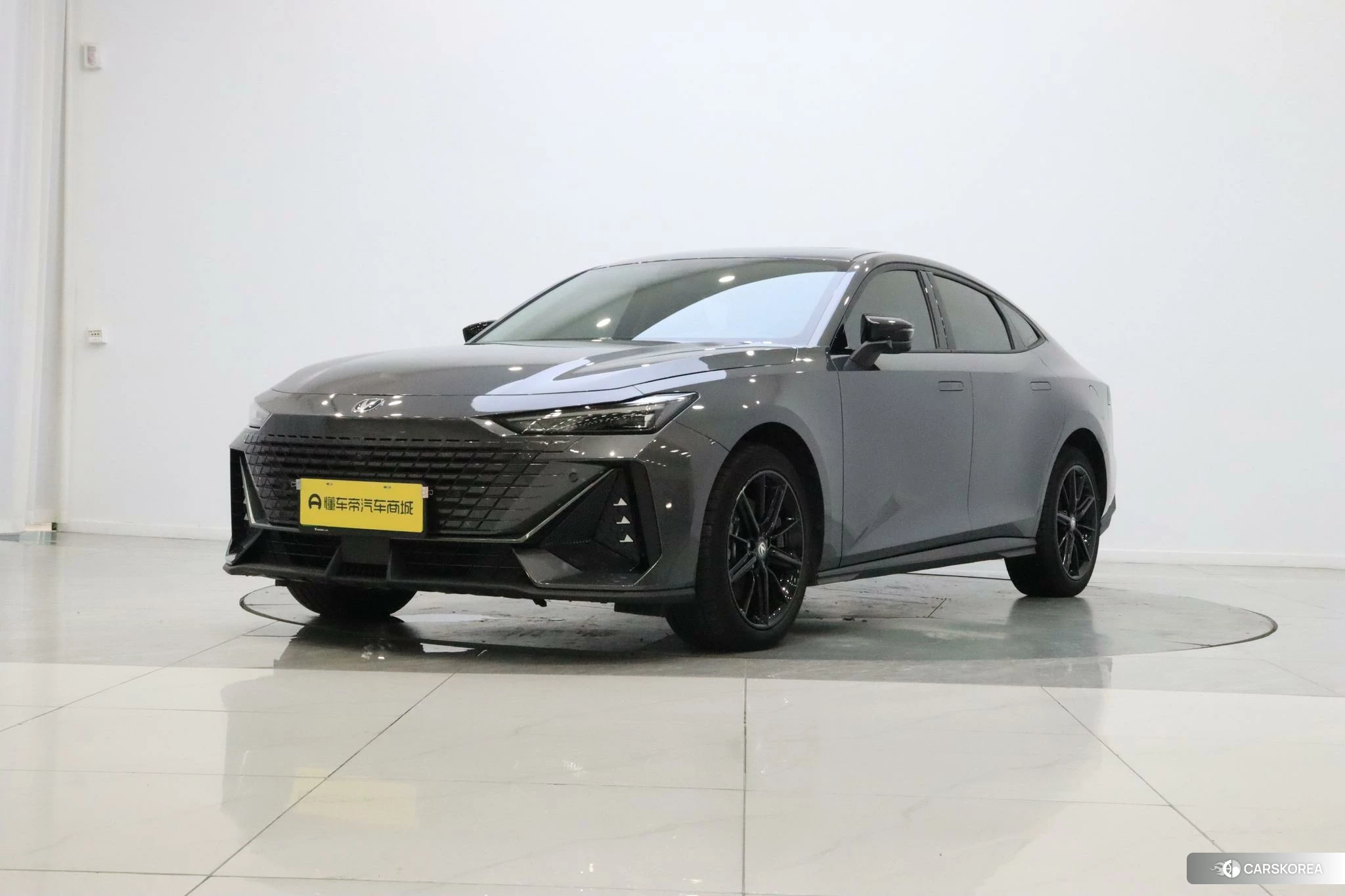 Chang'an UNI-V Smart iDD id 4493077 из Китая 11
