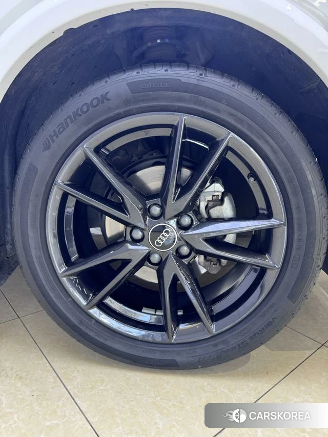 Audi Q2L id 4348401 из Китая 11