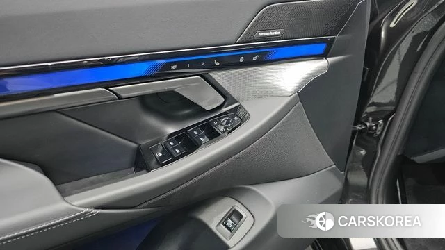 BMW 5 Series (G60) id 4200652 из Кореи 11