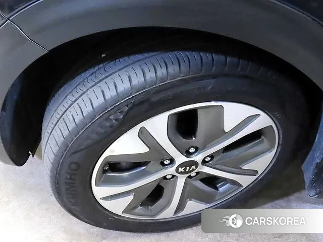 Kia Niro EV id 3570792 из Кореи 11