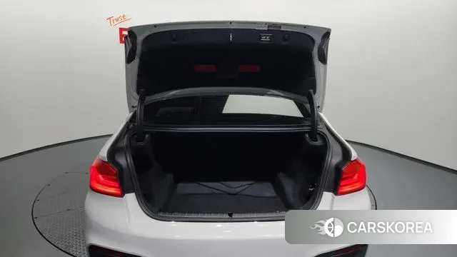 BMW 5 Series (G30) id 3259252 из Кореи 11