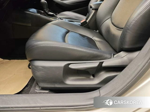 Toyota Corolla id 4299835 из Китая 11