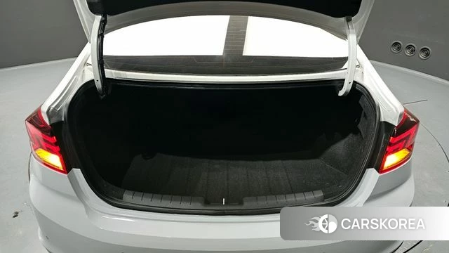 Hyundai The New Avante AD id 4203403 из Кореи 11