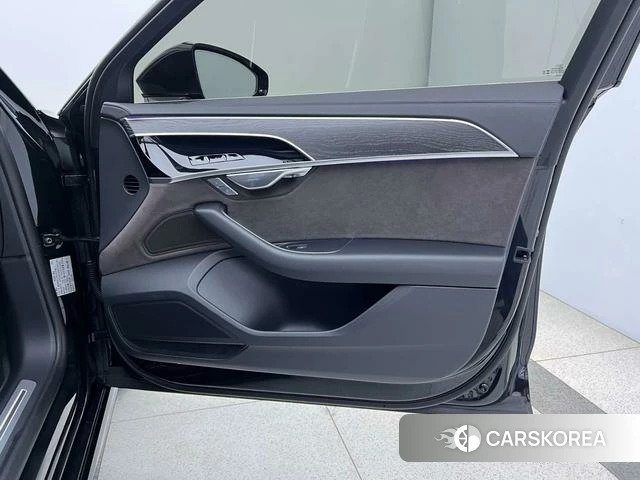Audi A8 id 4208982 из Китая 11