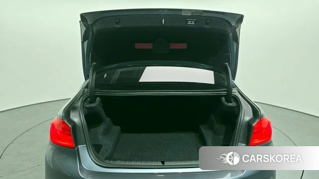 BMW 5 Series (G30) id 3867551 из Кореи 11