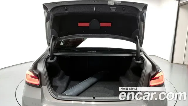 BMW 5 Series (G30) id 2838472 из Кореи 11