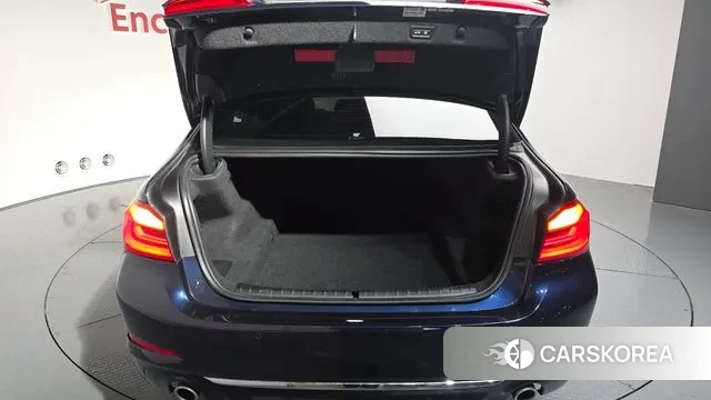 BMW 5 Series (G30) id 3013595 из Кореи 11