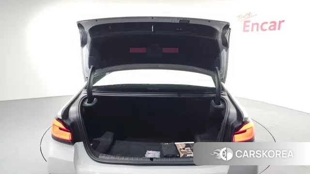 BMW 5 Series (G30) id 3650216 из Кореи 11