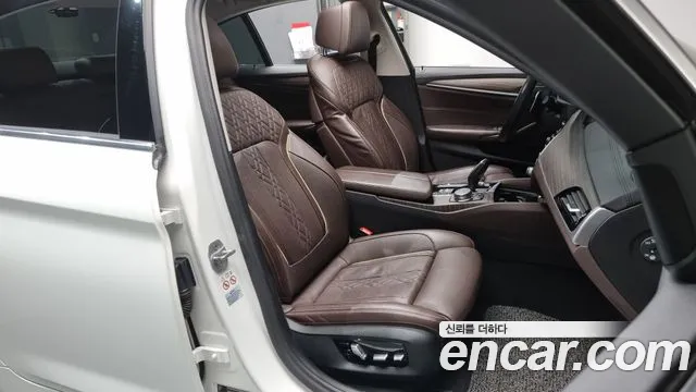 BMW 5 Series (G30) id 2709109 из Кореи 11