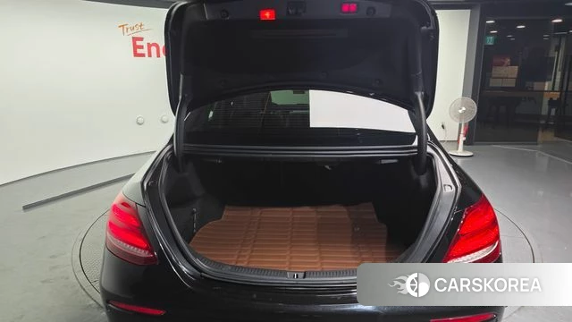 Mercedes-Benz E-Class W213 id 4708479 из Кореи 11