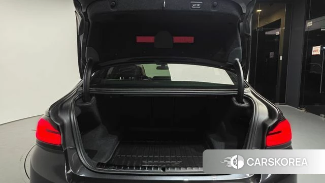 BMW 5 Series (G30) id 3966073 из Кореи 11