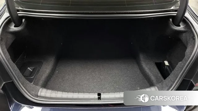 BMW 5 Series (G30) id 3698944 из Кореи 11