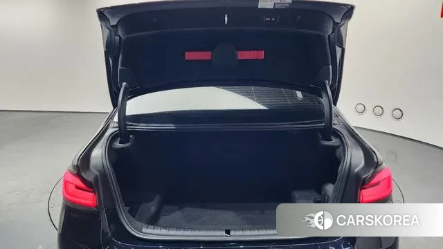 BMW 5 Series (G30) id 3629954 из Кореи 11