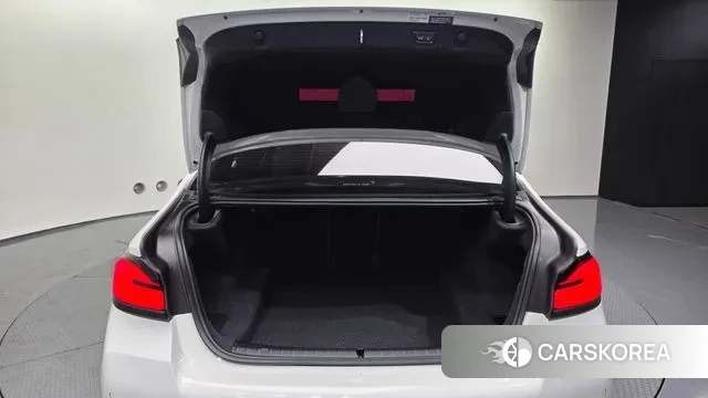 BMW 5 Series (G30) id 3533848 из Кореи 11