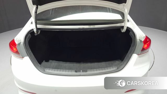 Hyundai Avante AD id 3829276 из Кореи 11