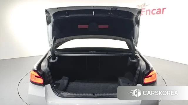 BMW 5 Series (G30) id 3659721 из Кореи 11