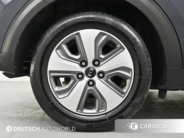 Kia Niro id 3955714 из Кореи 11