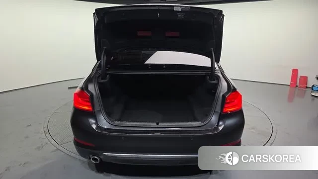 BMW 5 Series (G30) id 3335944 из Кореи 11