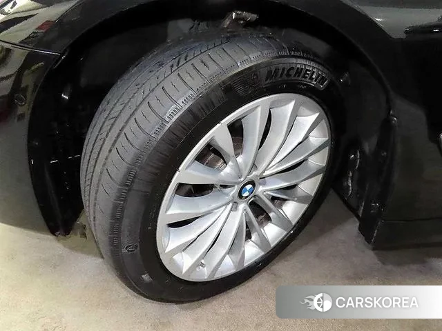 BMW 5 Series (G30) id 3420972 из Кореи 11