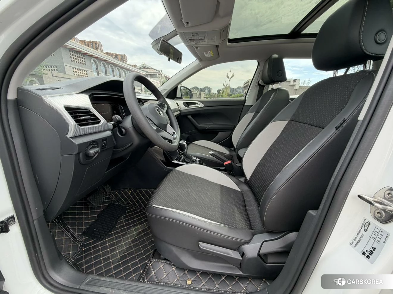 Volkswagen Exploring the shadow id 4441036 из Китая 11