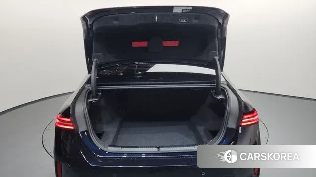 BMW 5 Series (G60) id 3441978 из Кореи 11