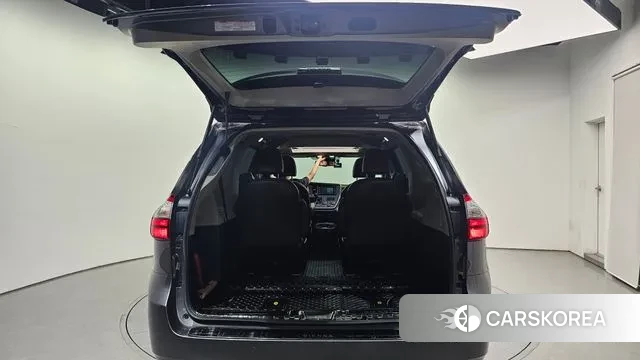 Toyota Sienna id 2976556 из Кореи 11