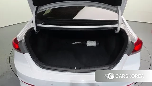 Hyundai Avante AD id 3418227 из Кореи 11