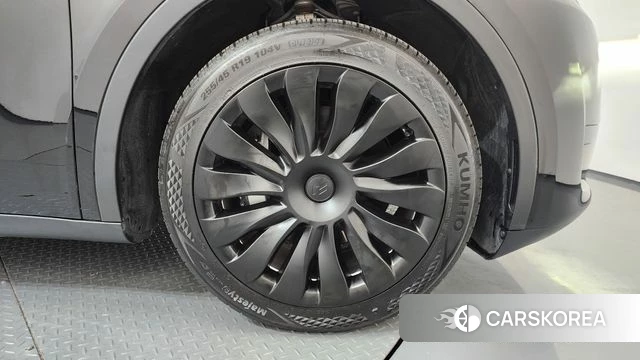 Tesla Model Y id 4201329 из Кореи 11