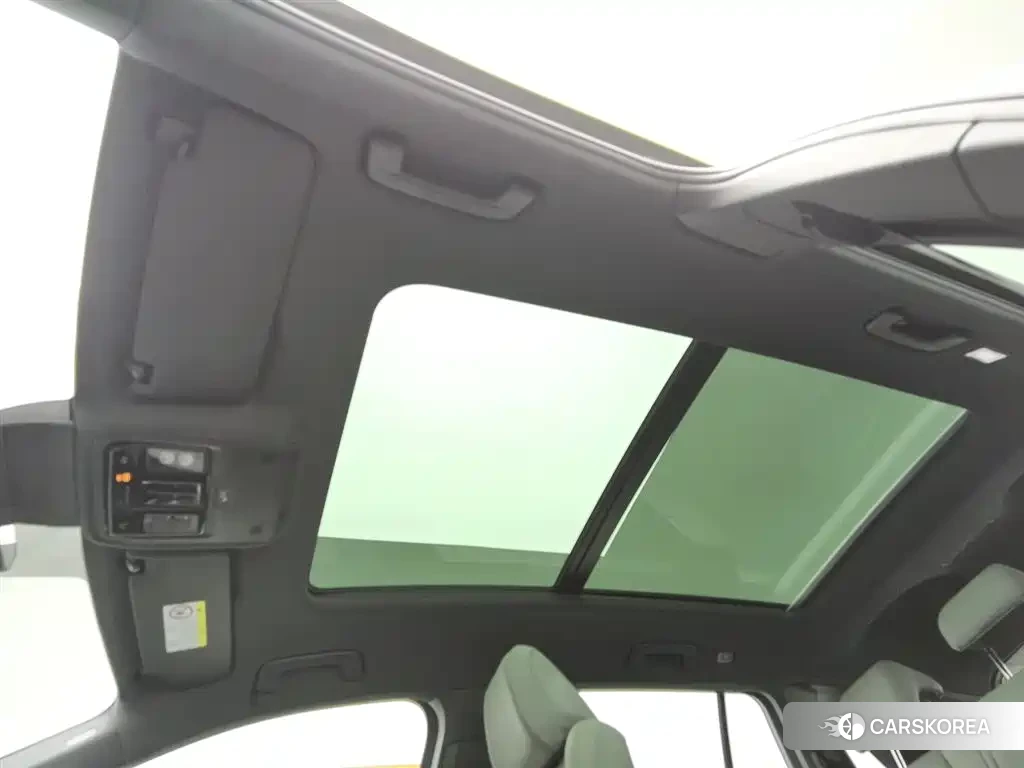 Audi Q5 e-tron id 4547556 из Китая 11