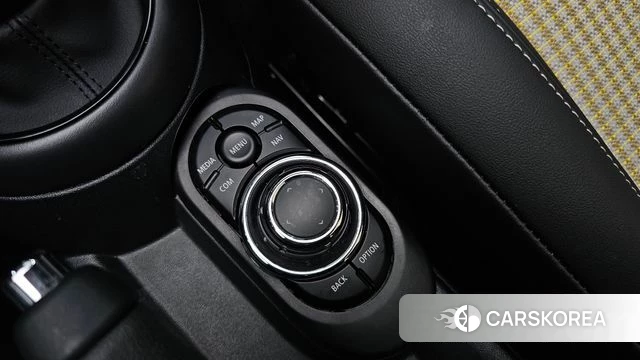 Mini Cooper S Convertible id 4548891 из Кореи 11