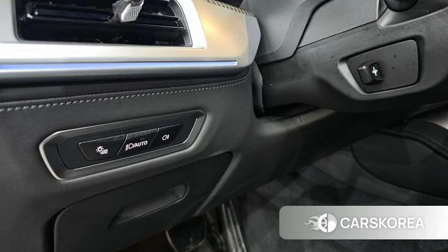 BMW XM (G09) id 4578758 из Кореи 11