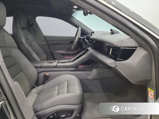 Porsche Taycan id 3763447 из Кореи 11