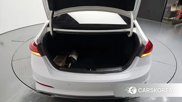 Hyundai Avante AD id 3583504 из Кореи 11